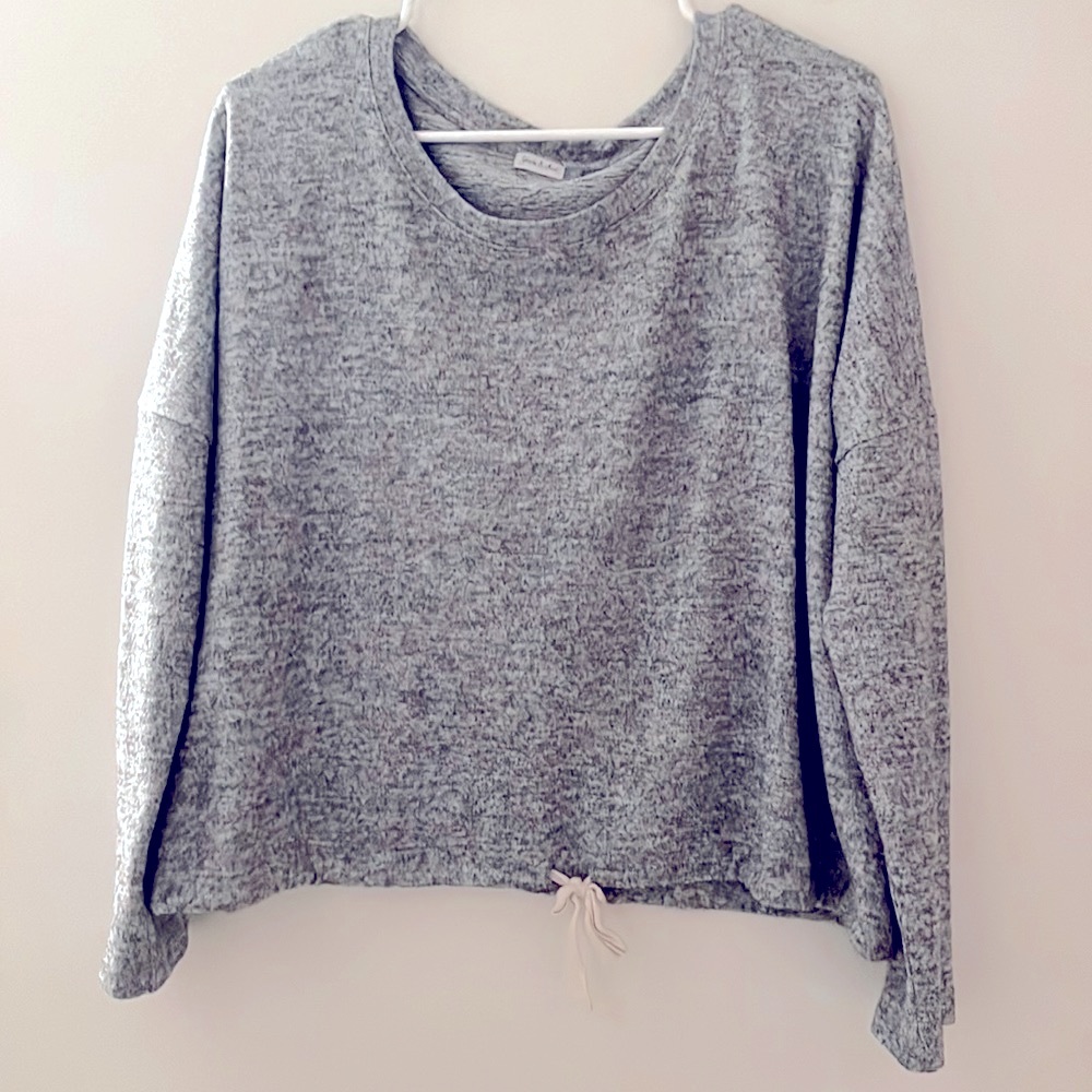 Yarn and Sea L crop sweatshirt - gray sweater material
